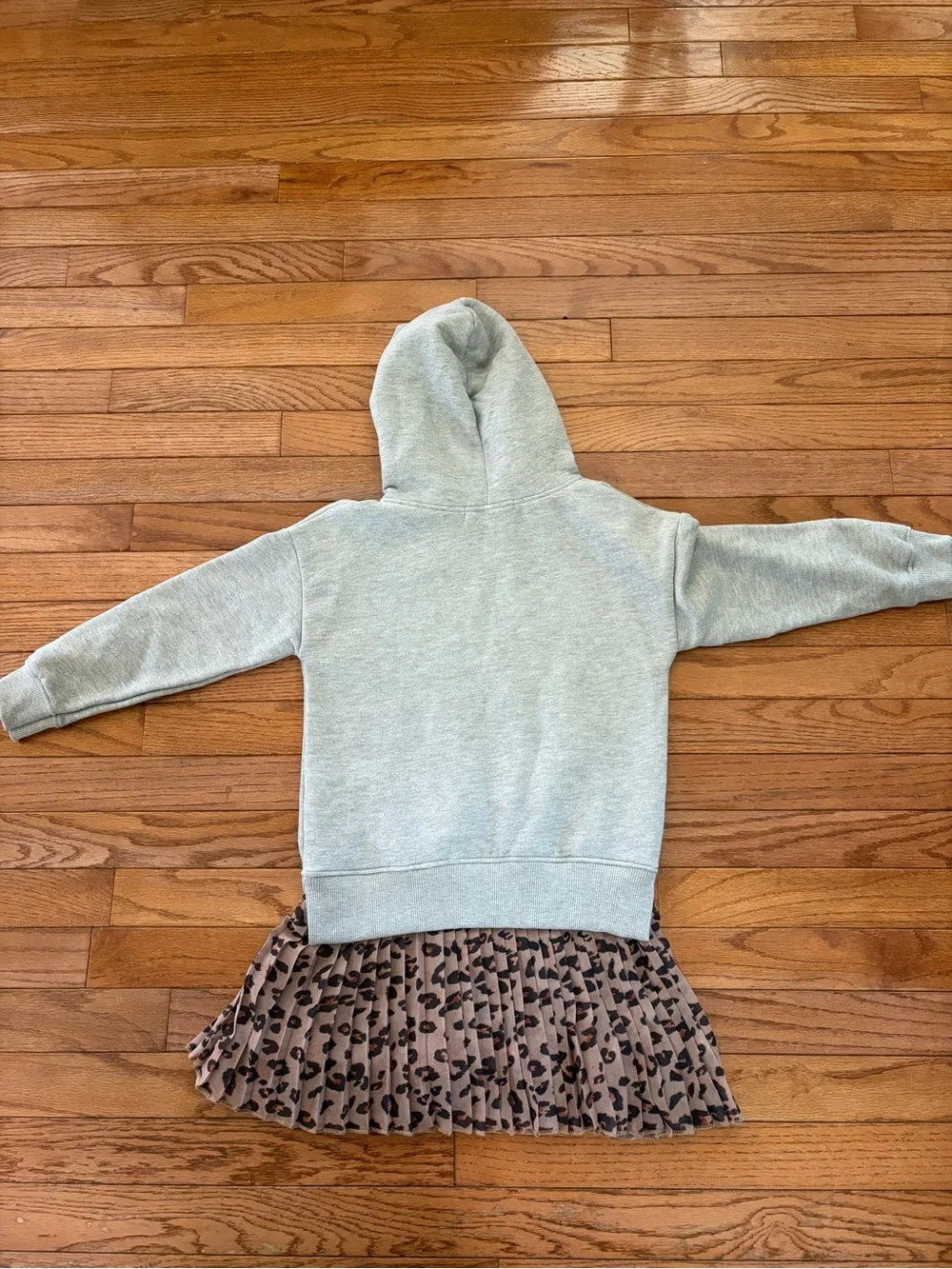 Zara size 7 girls dress grey sweatshirt with leopard skirt